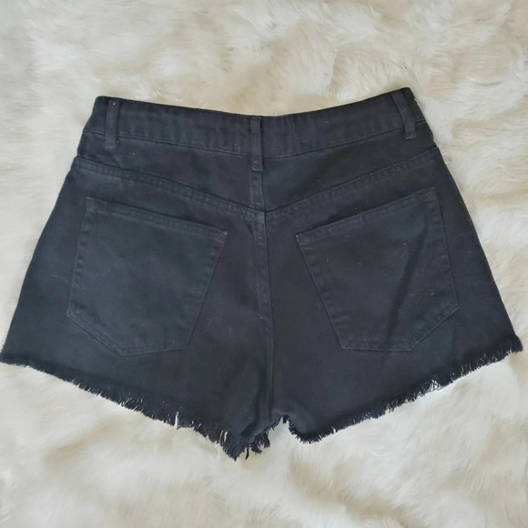 BLACK DENIM HIGH RISE CUTOFF SHORTS - Picture 5 of 7